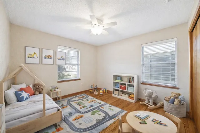 $1,875 | 2115 Gardenia Drive, Houston, TX 77018