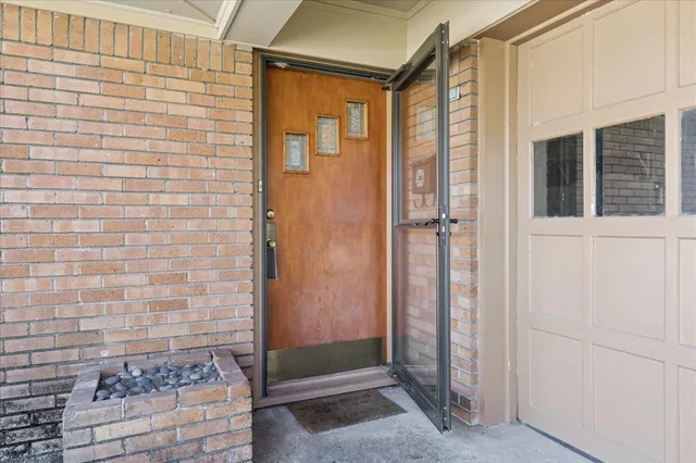 $1,875 | 2115 Gardenia Drive, Houston, TX 77018
