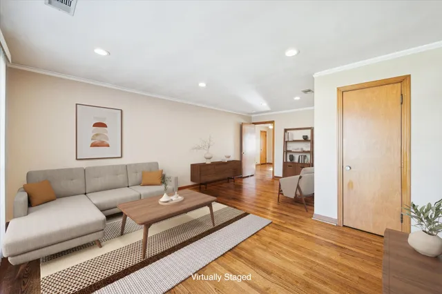 $1,875 | 2115 Gardenia Drive, Houston, TX 77018