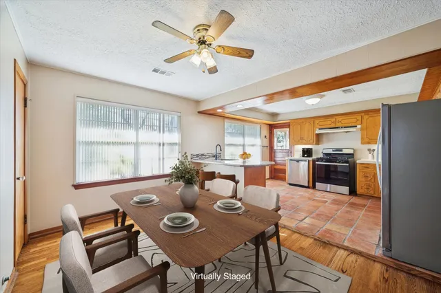 $1,875 | 2115 Gardenia Drive, Houston, TX 77018