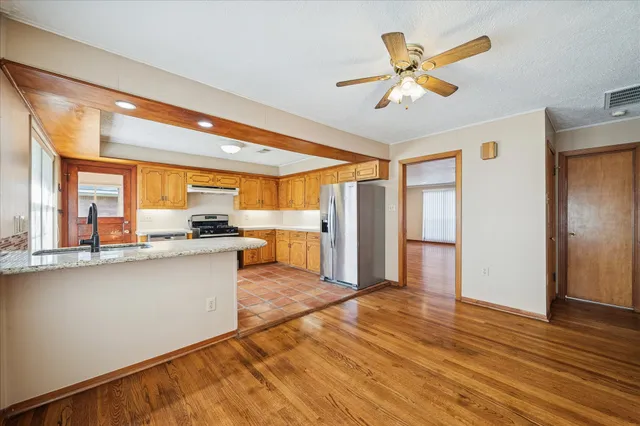 $1,875 | 2115 Gardenia Drive, Houston, TX 77018