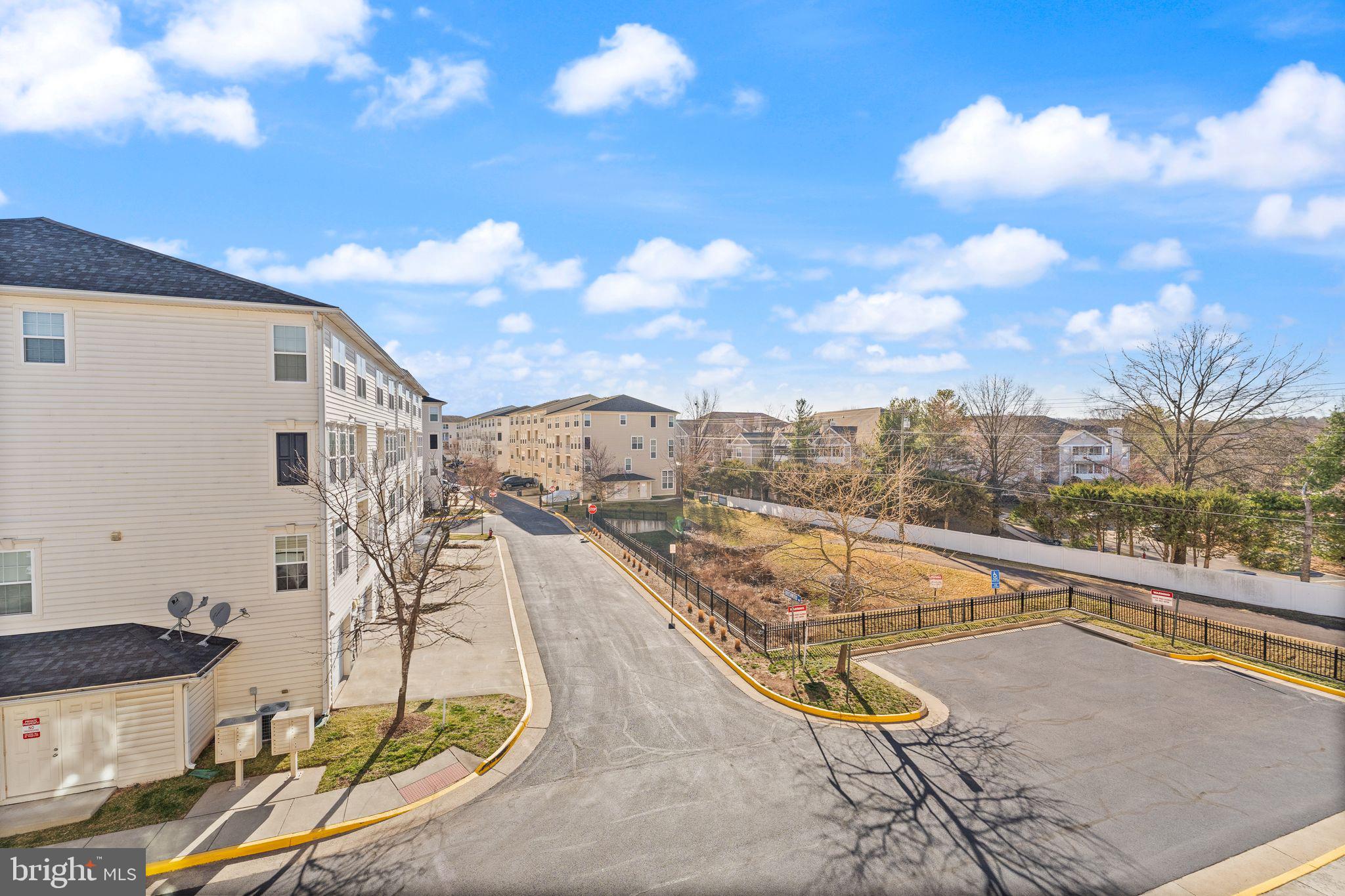 6072 Wicker Lane, Unit 160 Centreville, VA 20121 - Photo 28 of 58 a view of a terrace with chairs