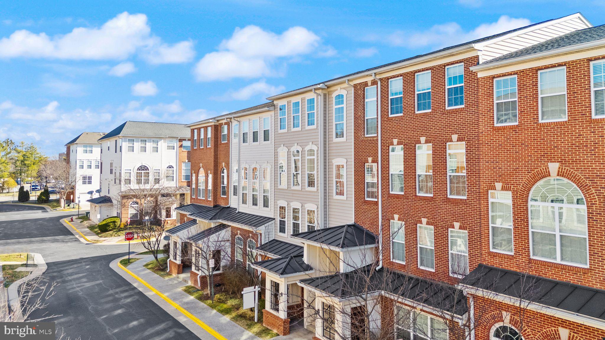 6072 Wicker Lane, Unit 160 Centreville, VA 20121 - Photo 3 of 58