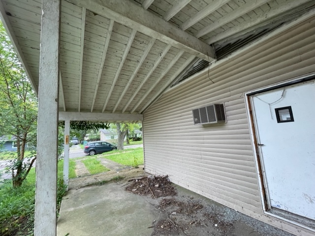 15408 Birch Road Markham, IL 60428 - Photo 3 of 5 a view of a back yard of the house