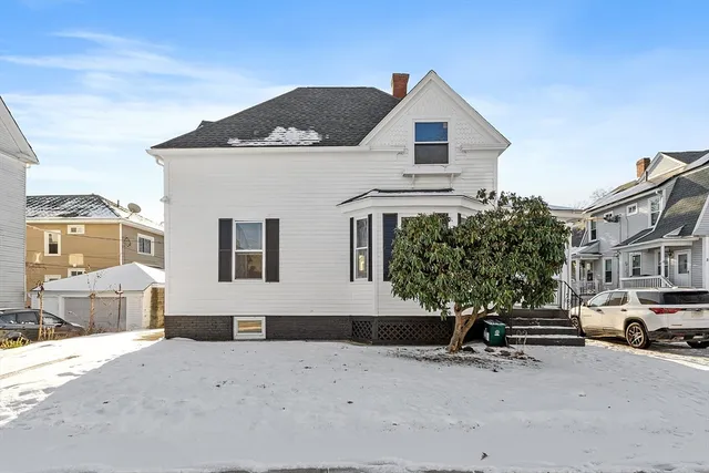 $525,000 | 3 Franconia Street, Worcester, MA 01602