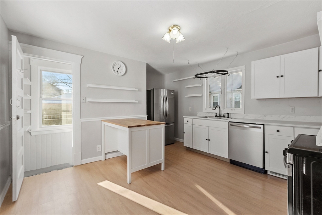 3 Franconia Street Worcester, MA 01602 - Photo 11 of 35