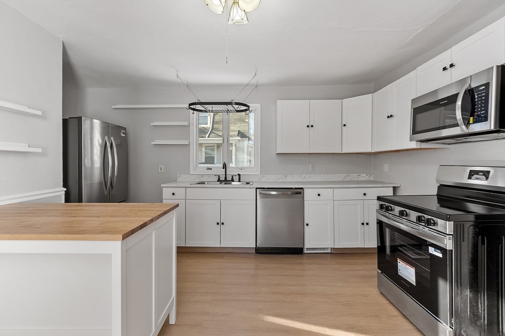 3 Franconia Street Worcester, MA 01602 - Photo 13 of 40
