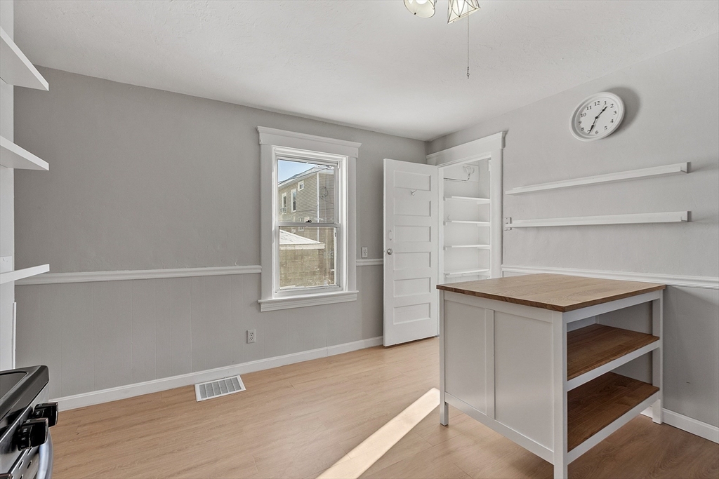 3 Franconia Street Worcester, MA 01602 - Photo 16 of 40