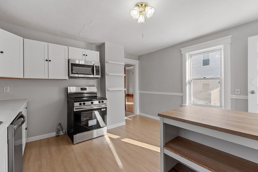3 Franconia Street Worcester, MA 01602 - Photo 17 of 40