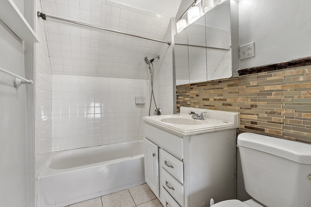 3 Franconia Street Worcester, MA 01602 - Photo 19 of 35