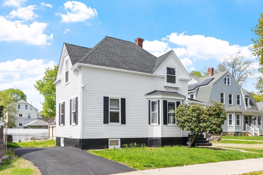 3 Franconia Street Worcester, MA 01602 - Photo 2 of 40