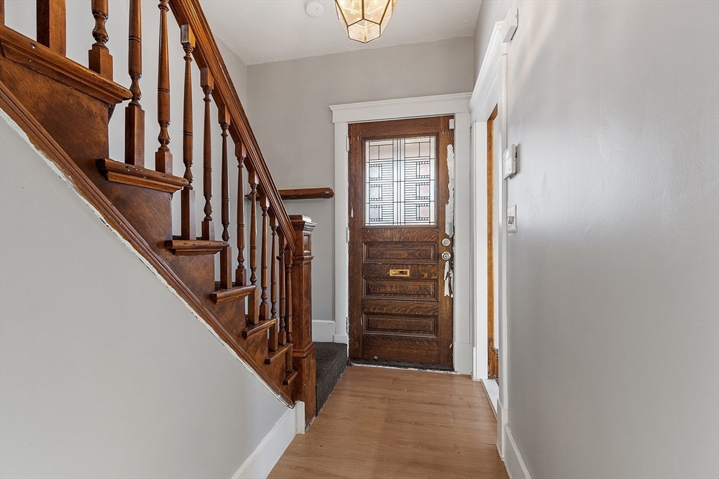 3 Franconia Street Worcester, MA 01602 - Photo 3 of 35