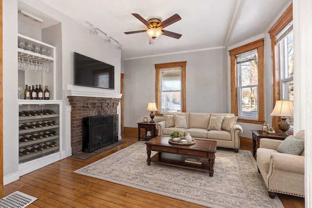 3 Franconia Street Worcester, MA 01602 - Photo 7 of 35