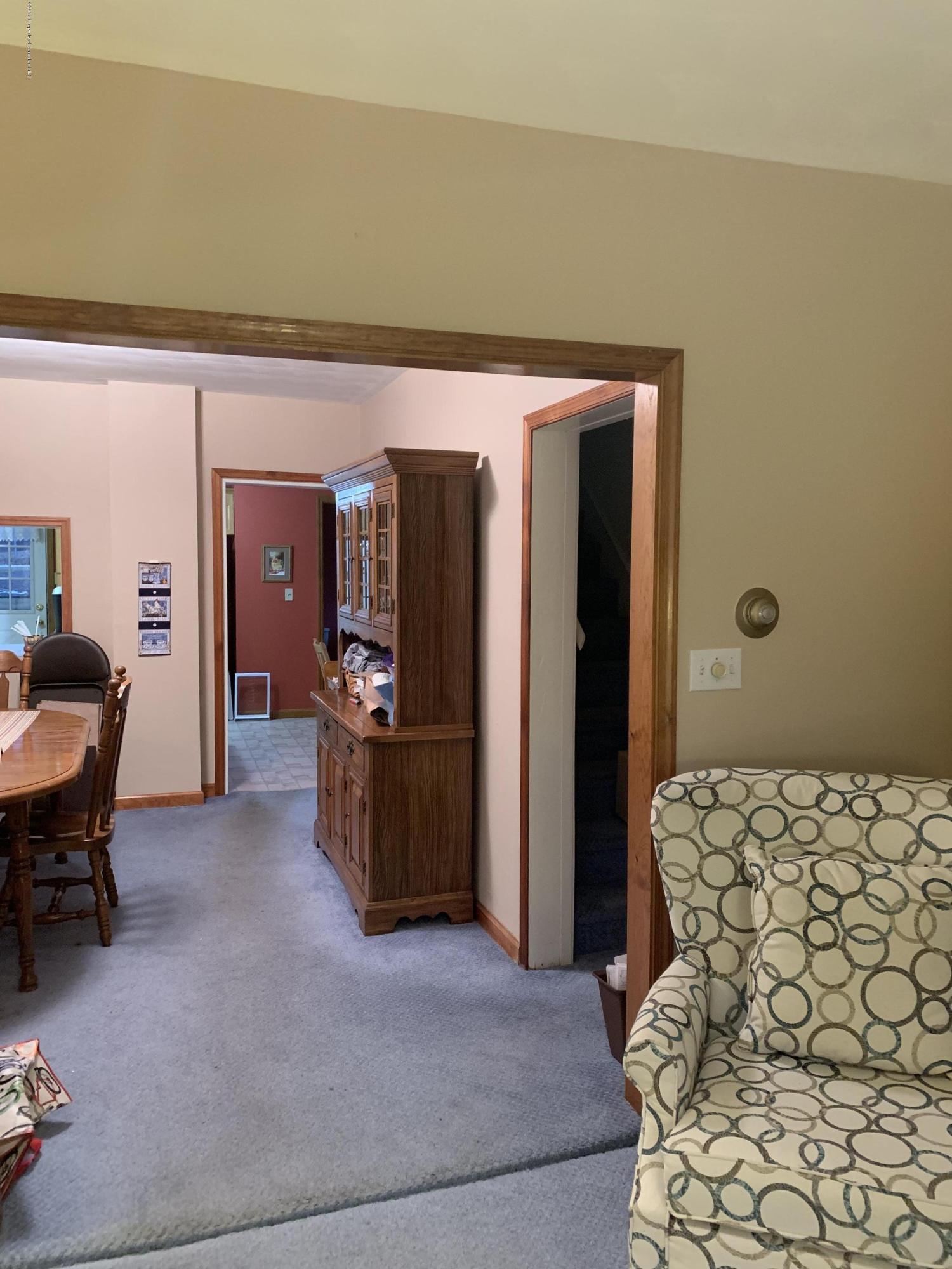 1131 Lloyd Street Scranton, PA 18508 - Photo 11 of 44