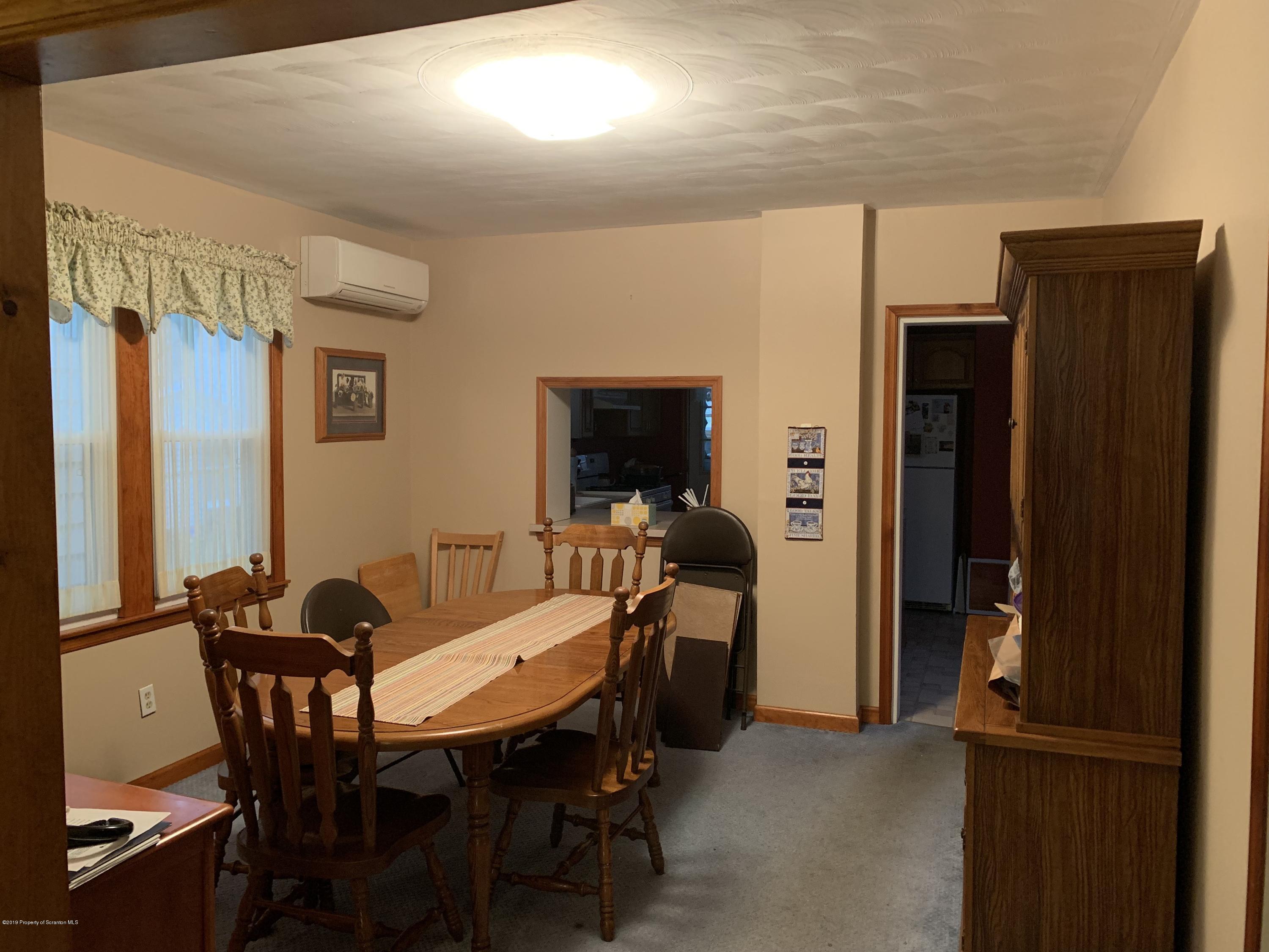 1131 Lloyd Street Scranton, PA 18508 - Photo 12 of 44