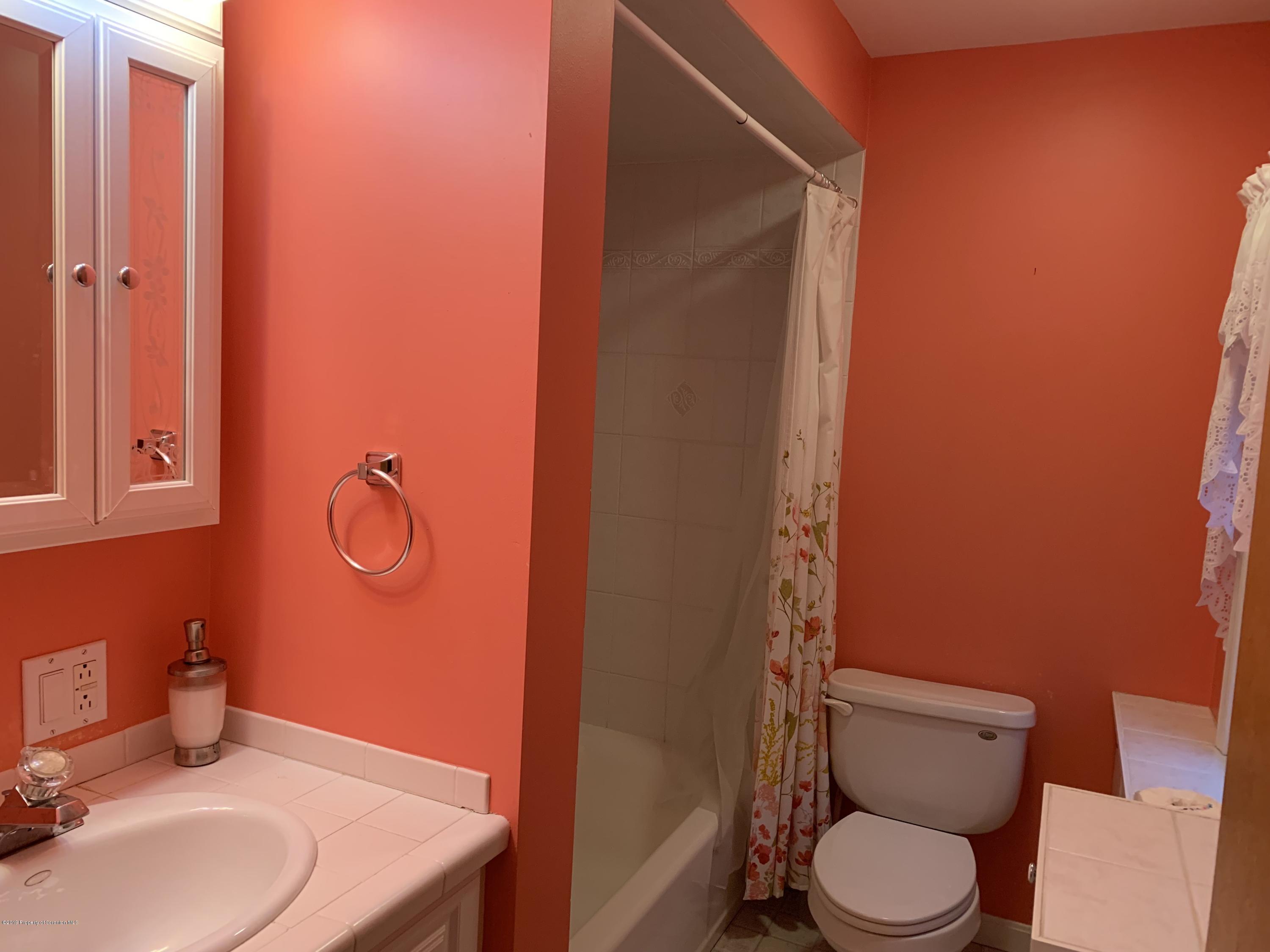 1131 Lloyd Street Scranton, PA 18508 - Photo 23 of 44