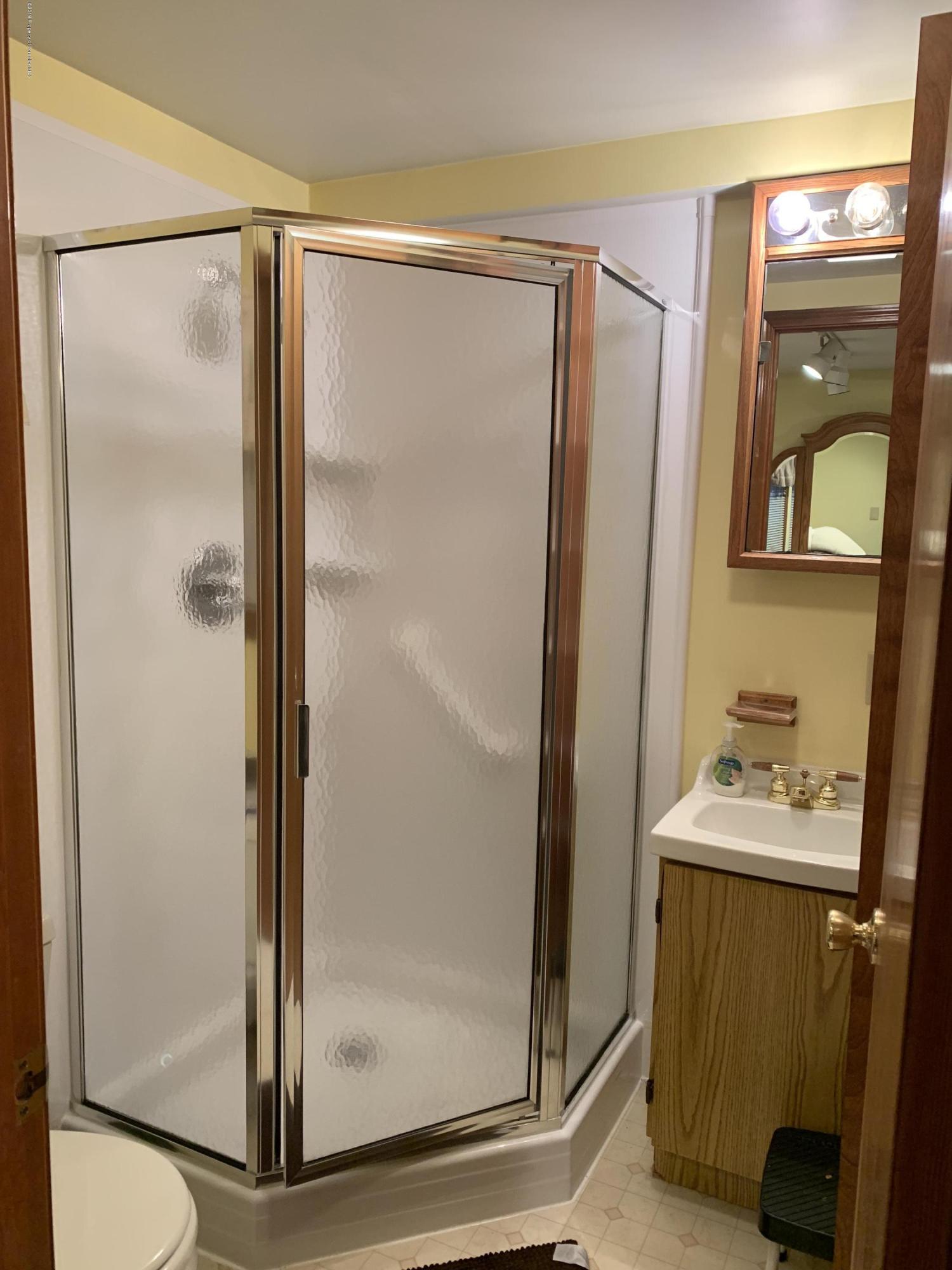 1131 Lloyd Street Scranton, PA 18508 - Photo 30 of 44