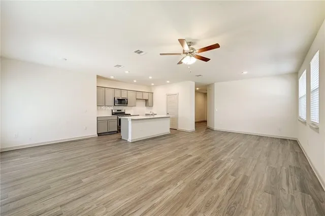 $2,150 | 14213 Sage Blossom Drive, Manor, TX 78653