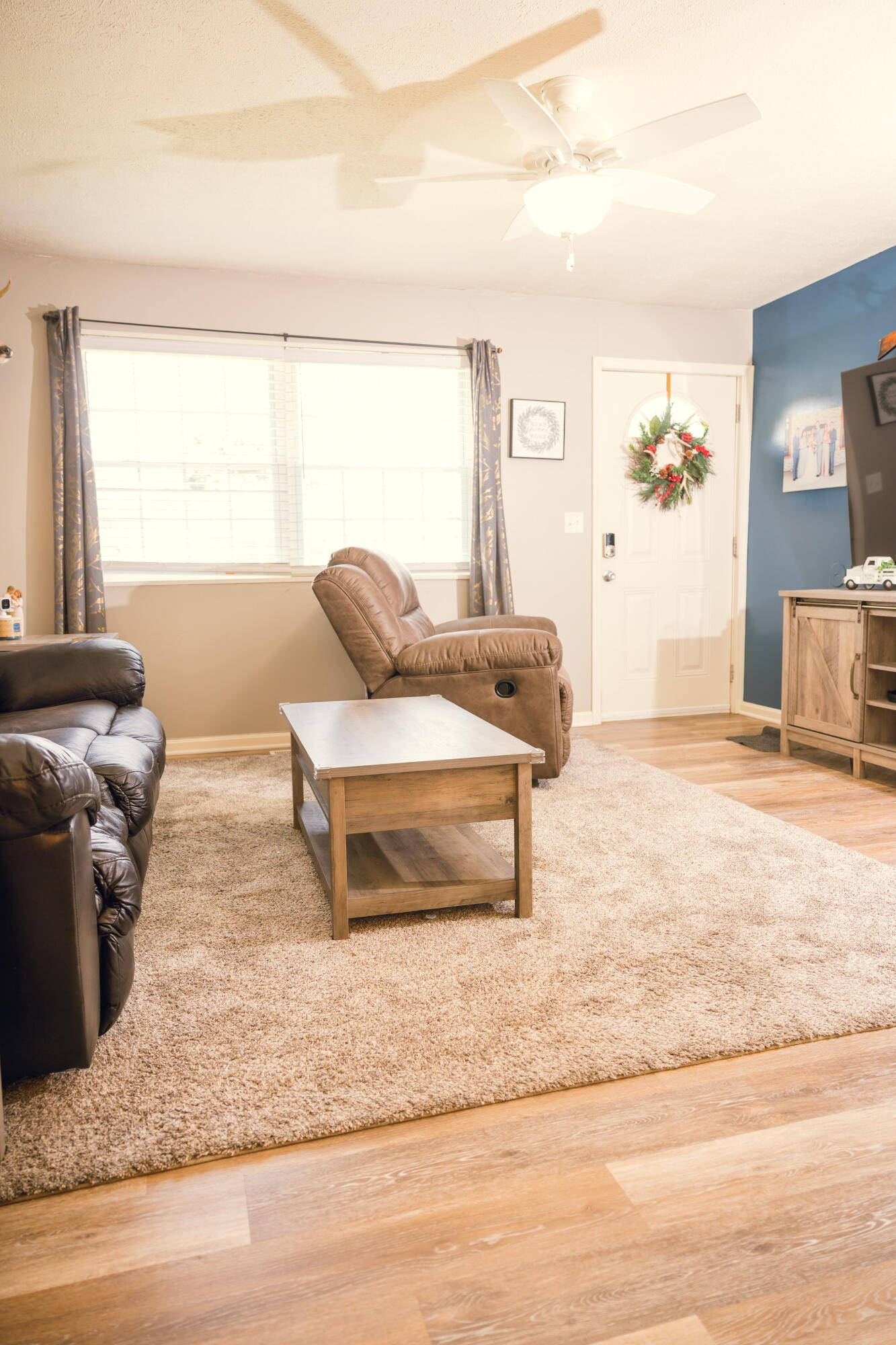1141 Lee Road Troy, OH 45373 - Photo 19 of 42 Livingroom