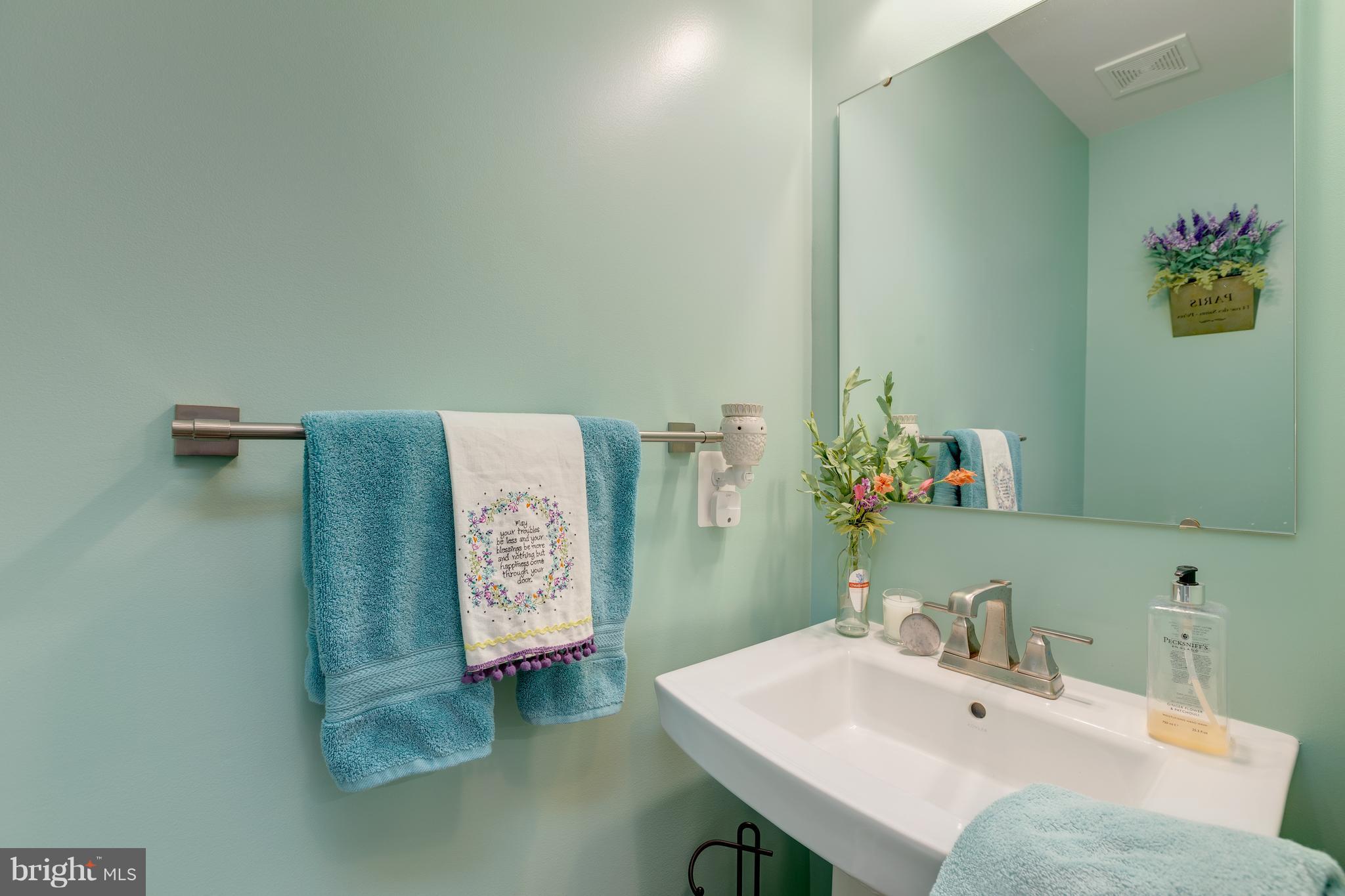 18008 Red Cedar Road Dumfries, VA 22026 - Photo 11 of 28 Powder Room on main level
