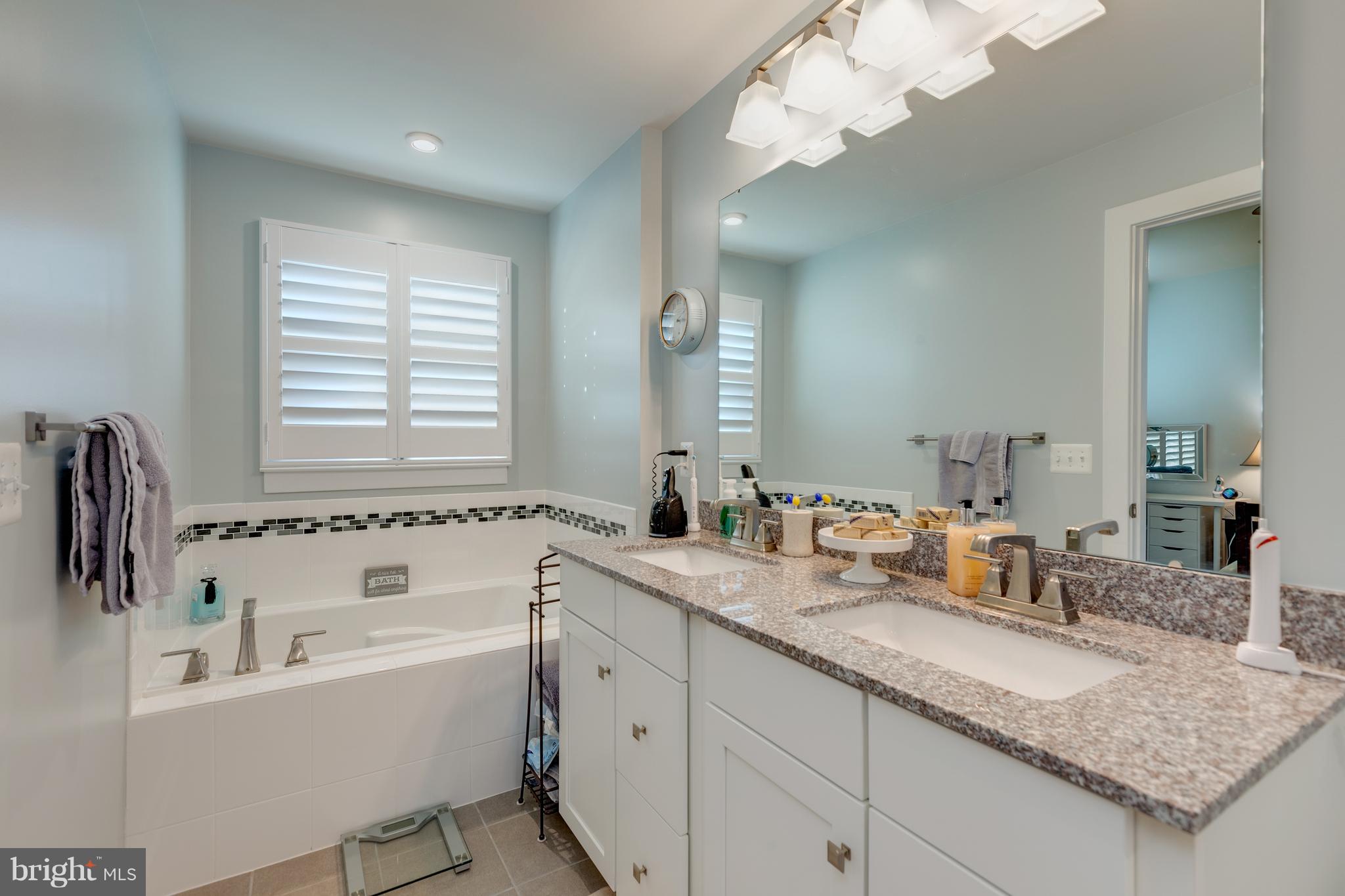 18008 Red Cedar Road Dumfries, VA 22026 - Photo 14 of 28 Master Bath Room