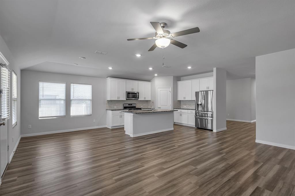 488 Deer Canyon Way Princeton, TX 75407 - Photo 11 of 29