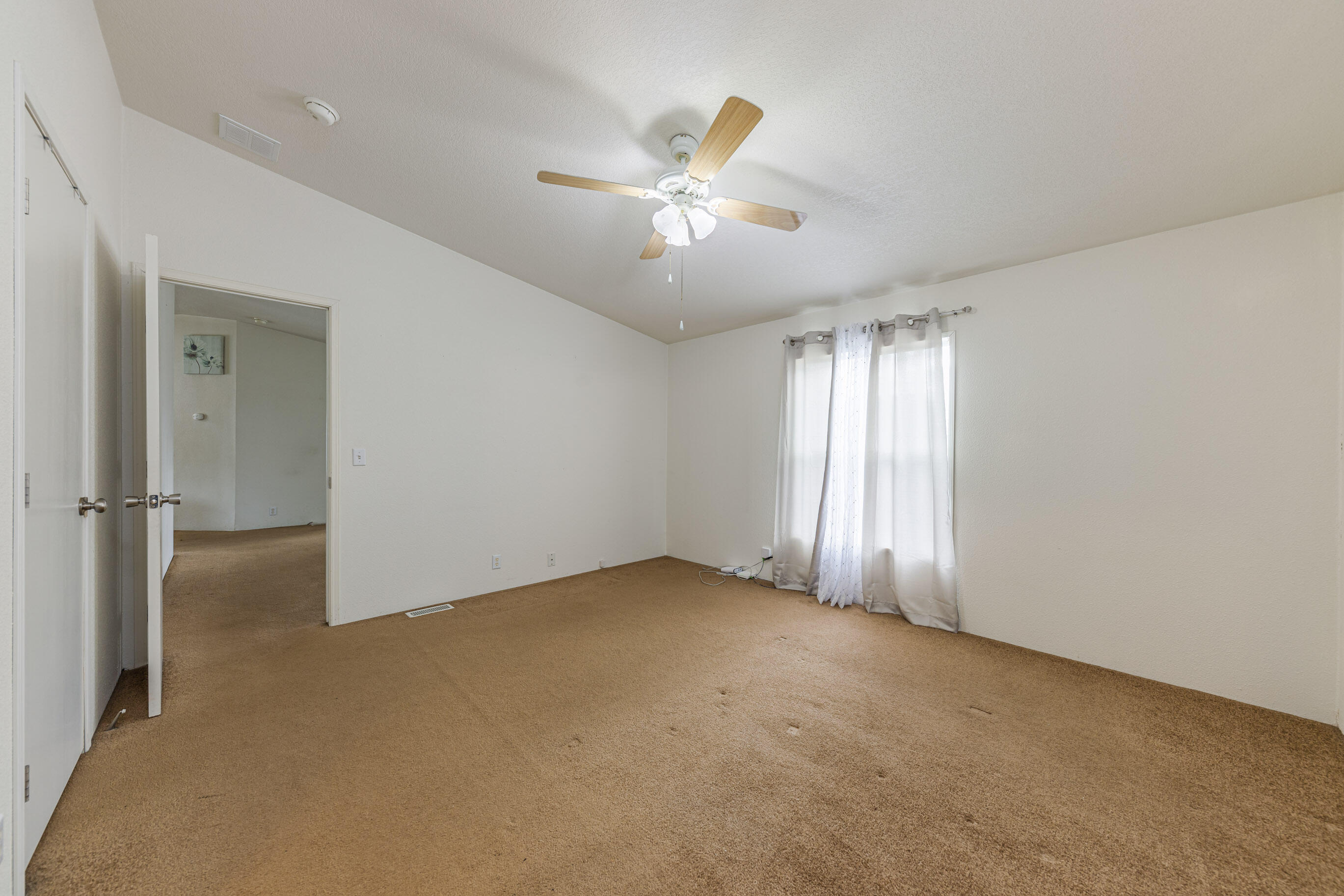 6664 Table Rock Road Central Point, OR 97502 - Photo 10 of 31 Web-2