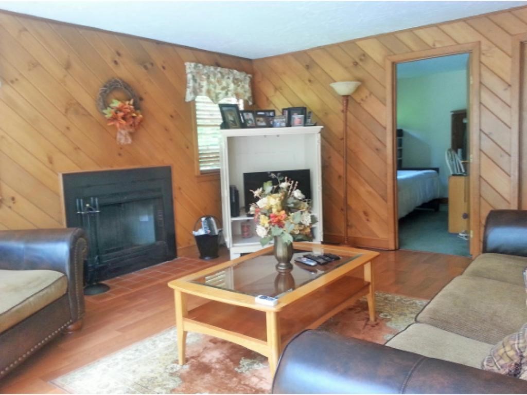 12 Lorri Road Derry, NH 03038 - Photo 7 of 22