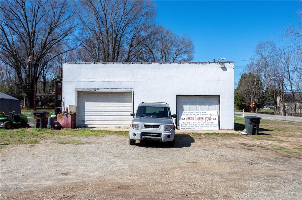 3828 High Point Road Winston-Salem, NC 27107 - Photo 6 of 29 Gallery Image 6