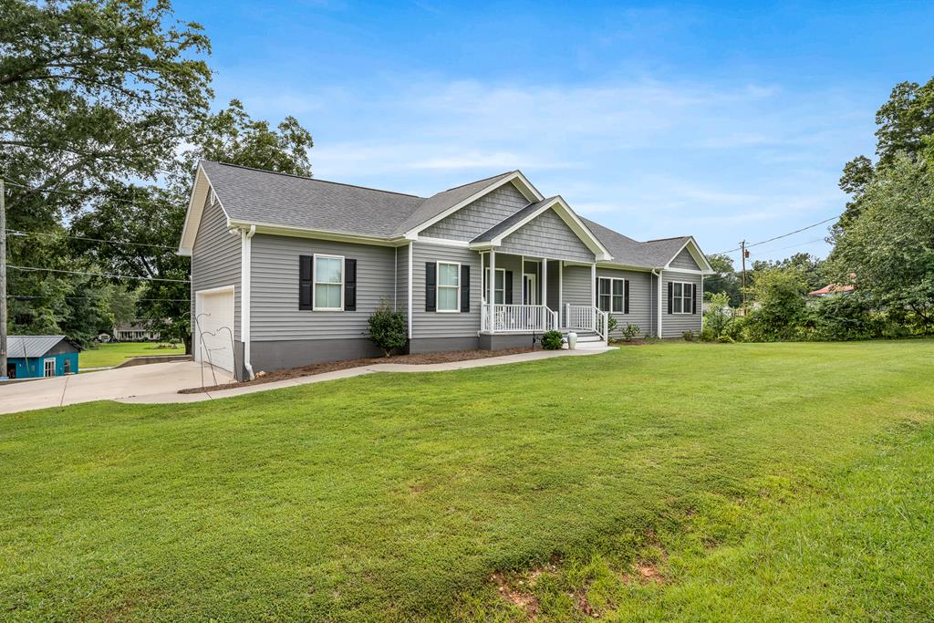 225 Folly Farm Road Greenwood, SC 29649 - Photo 2 of 46 Gallery Image 2