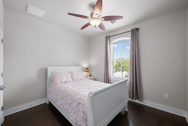 $4,500 | 915 Banyon Street, Austin, TX 78757