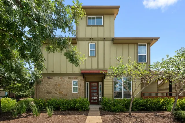 $4,500 | 915 Banyon Street, Austin, TX 78757