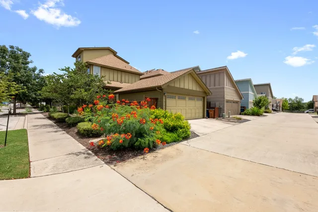 $4,500 | 915 Banyon Street, Austin, TX 78757