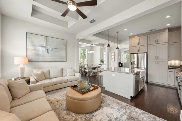 $4,500 | 915 Banyon Street, Austin, TX 78757