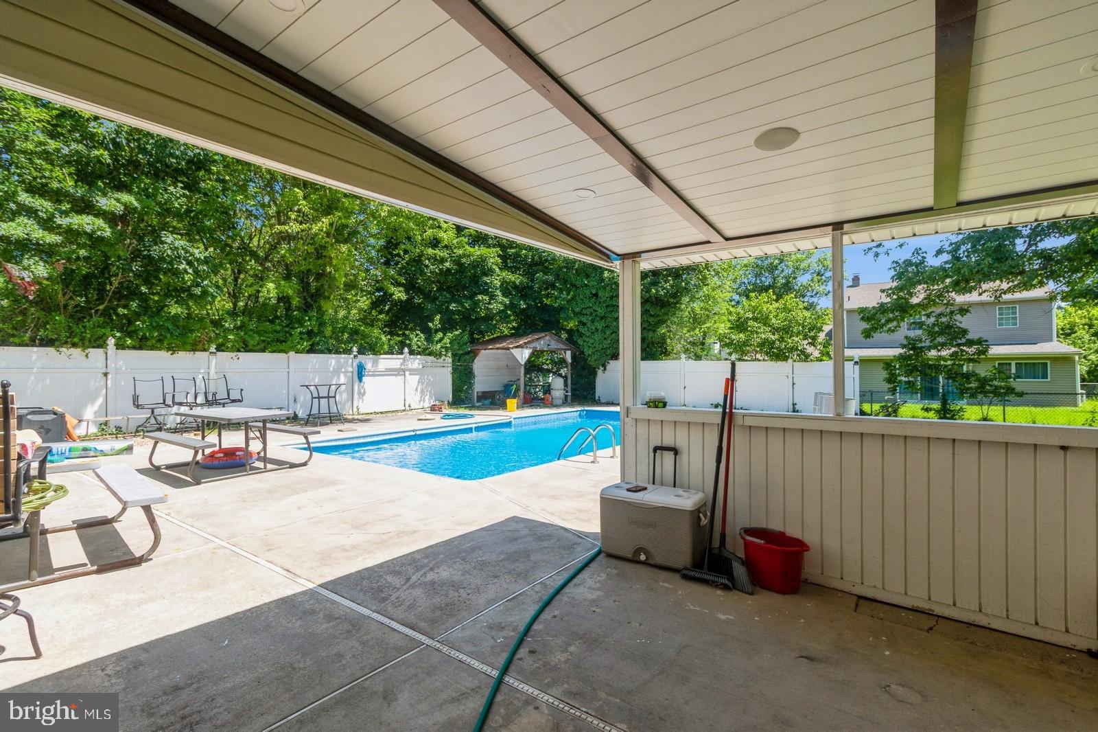 738 Woodlane Road Beverly, NJ 08010 - Photo 21 of 25 Gallery Image 21