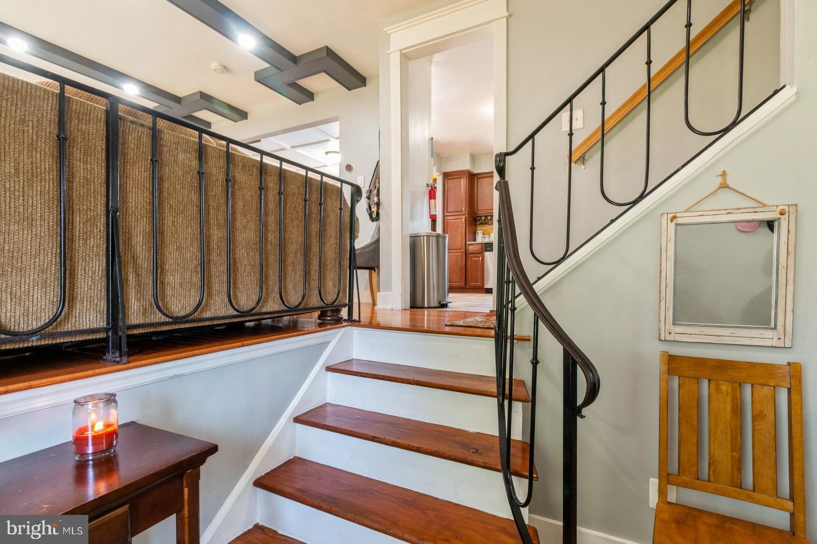738 Woodlane Road Beverly, NJ 08010 - Photo 3 of 25 Gallery Image 3