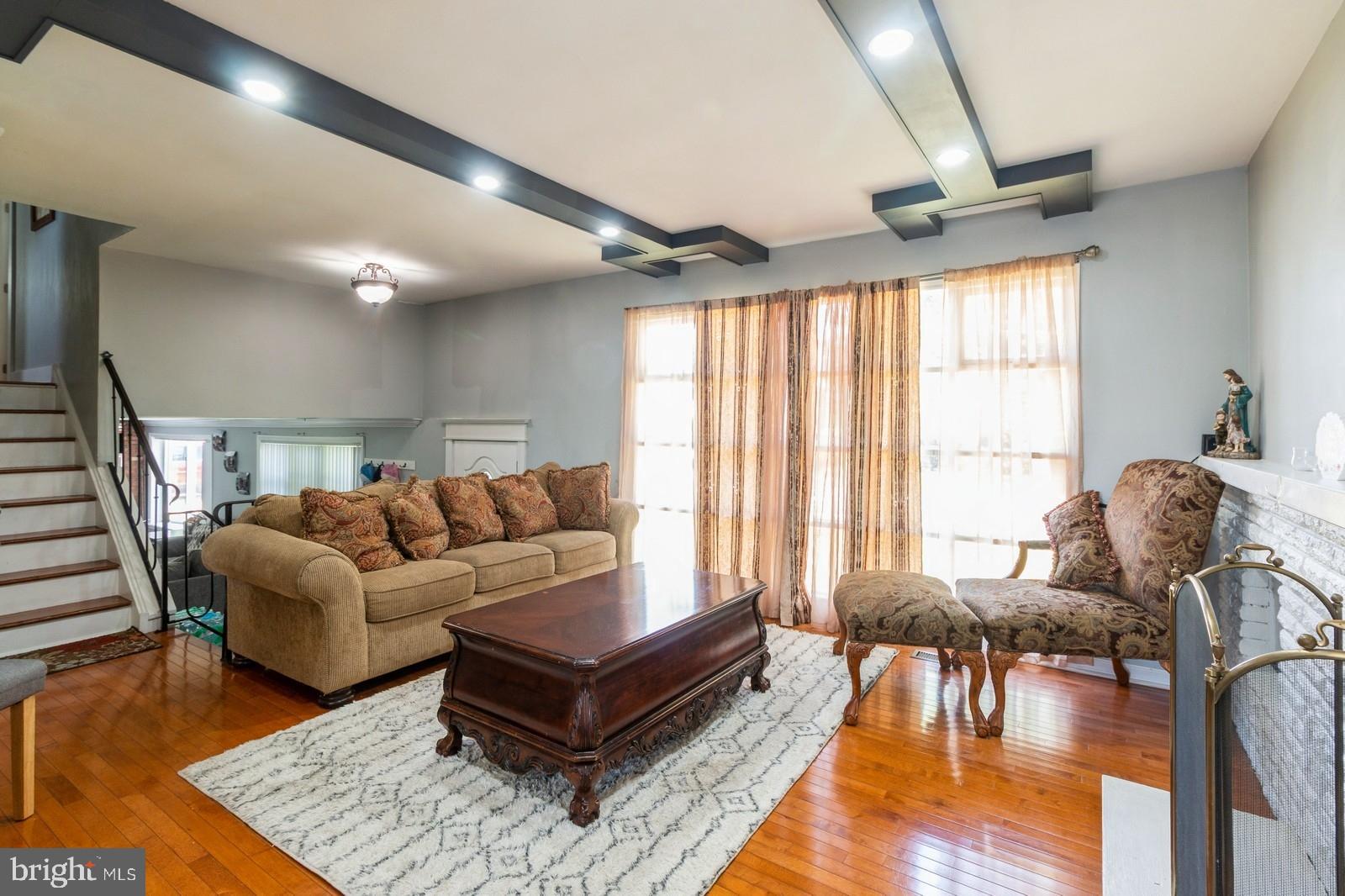 738 Woodlane Road Beverly, NJ 08010 - Photo 4 of 25 Gallery Image 4