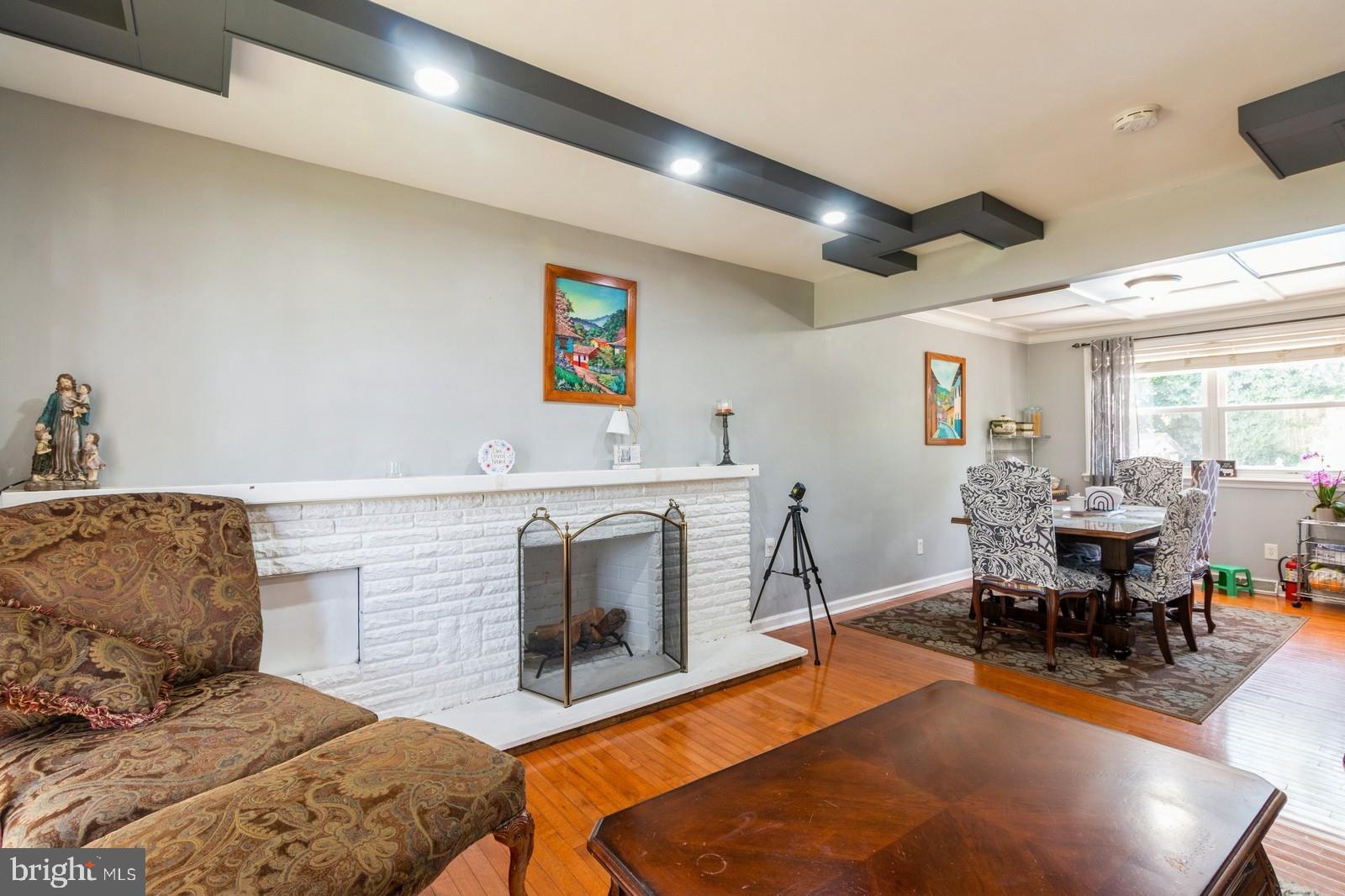 738 Woodlane Road Beverly, NJ 08010 - Photo 5 of 25 Gallery Image 5