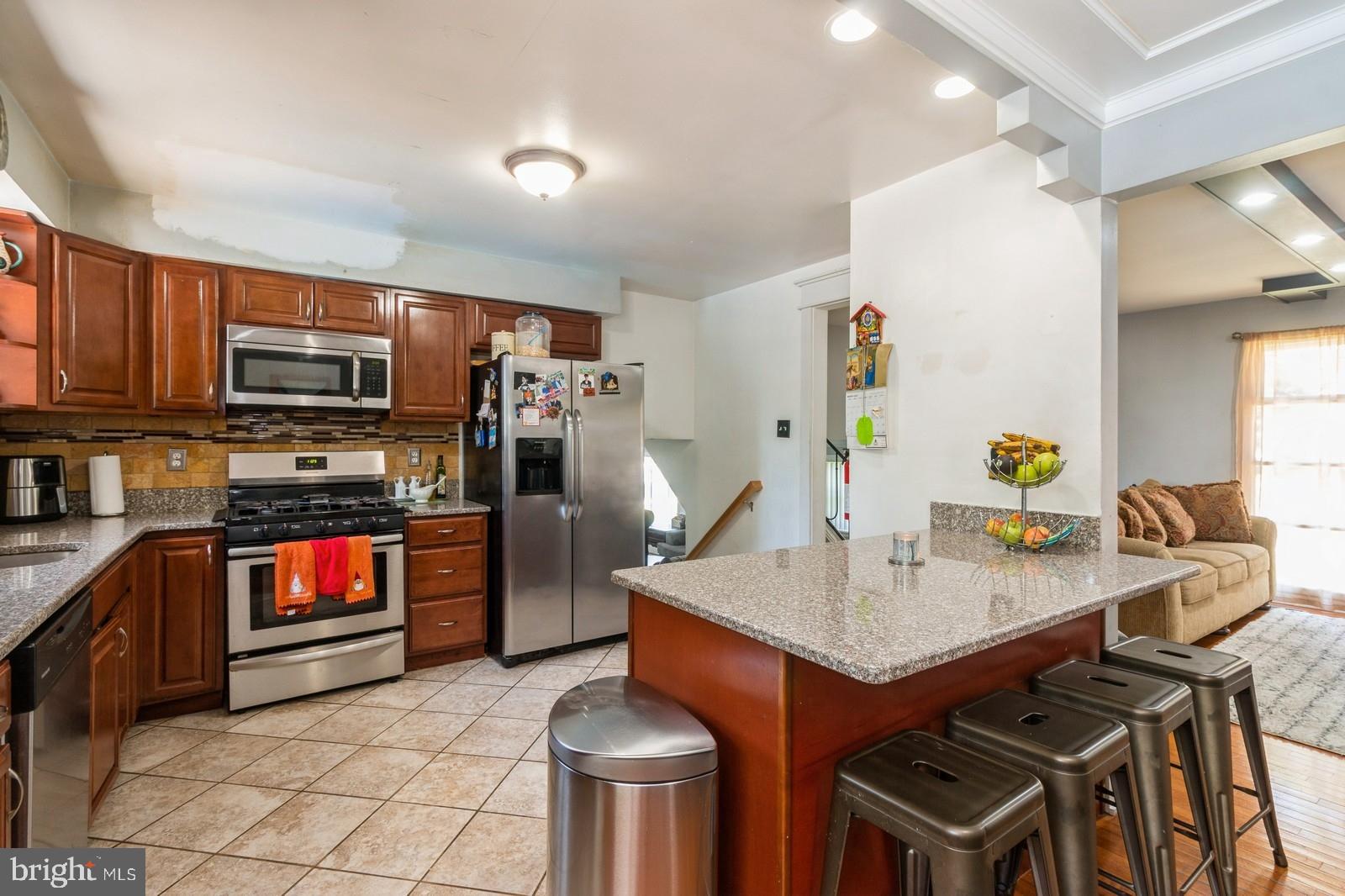 738 Woodlane Road Beverly, NJ 08010 - Photo 7 of 25 Gallery Image 7