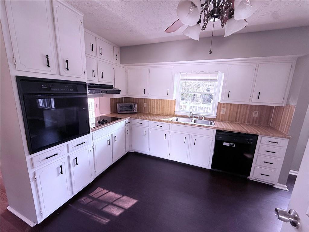 5074 Brownlee Road Southwest Lilburn, GA 30047 - Photo 9 of 34