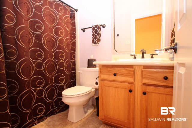 118 Sandy Ford Road Fairhope, AL 36532 - Photo 18 of 29 Downstair Guest Bath