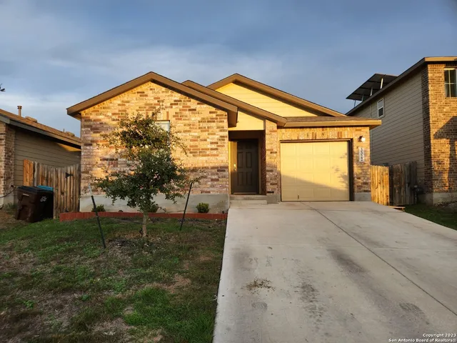 $1,550 | 3322 Stoney Knoll, San Antonio, TX 78245