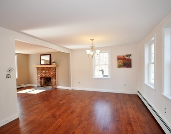24 Crestview Road Littleton, MA 01460 - Photo 8 of 19 Gallery Image 8