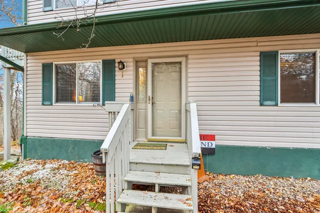 $159,900 | S6185 Bluff Road, Unit 1, Merrimac, WI 53561