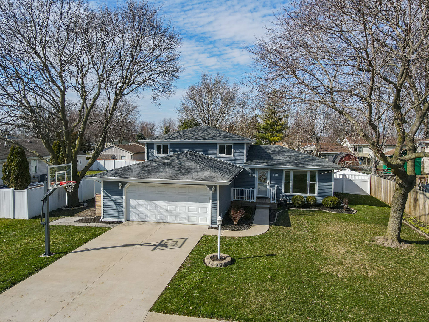 front view of house with a yard