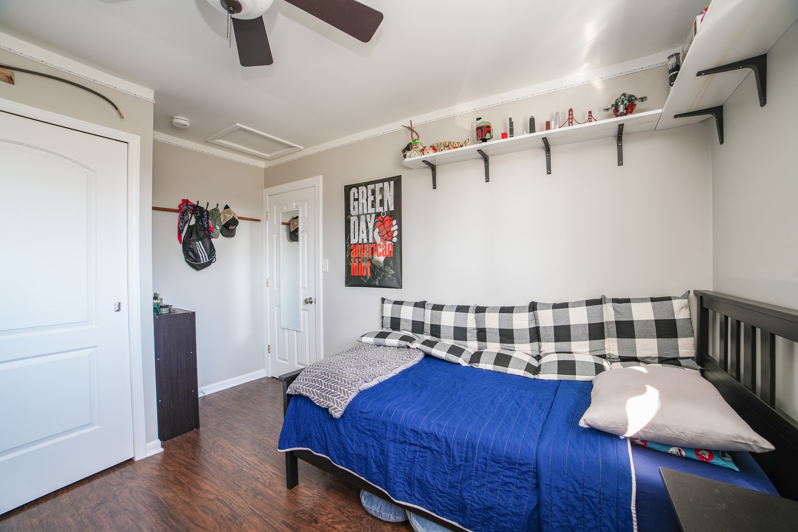 281 Kathy Drive Bourbonnais, IL 60914 - Photo 21 of 43 a living room with furniture