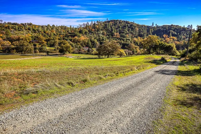 $458,500 | 6612 Michel Road, Mountain Ranch, CA 95246