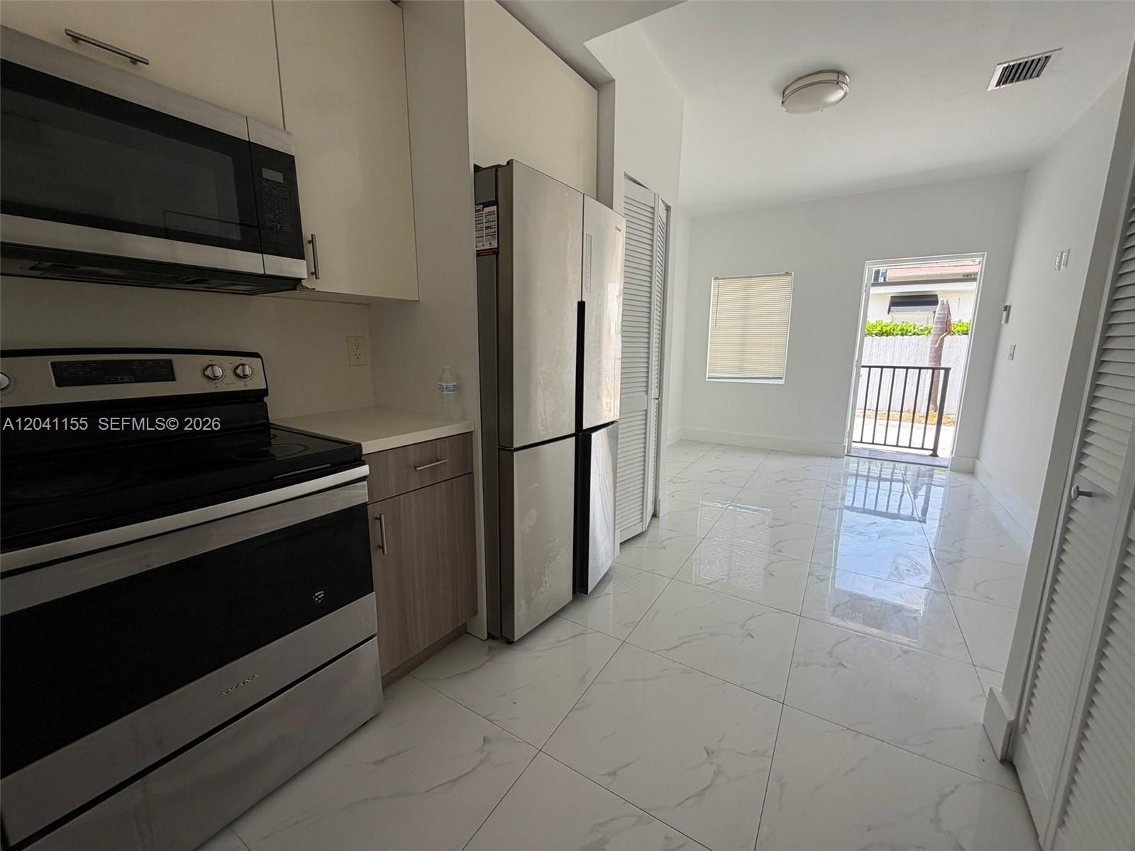 111 Southwest 11th Avenue, Unit 5 Miami, FL 33130 - Photo 8 of 11