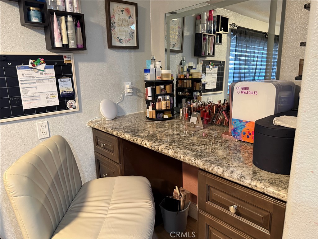 20683 Waalew Road, Unit B37 Apple Valley, CA 92307 - Photo 8 of 24