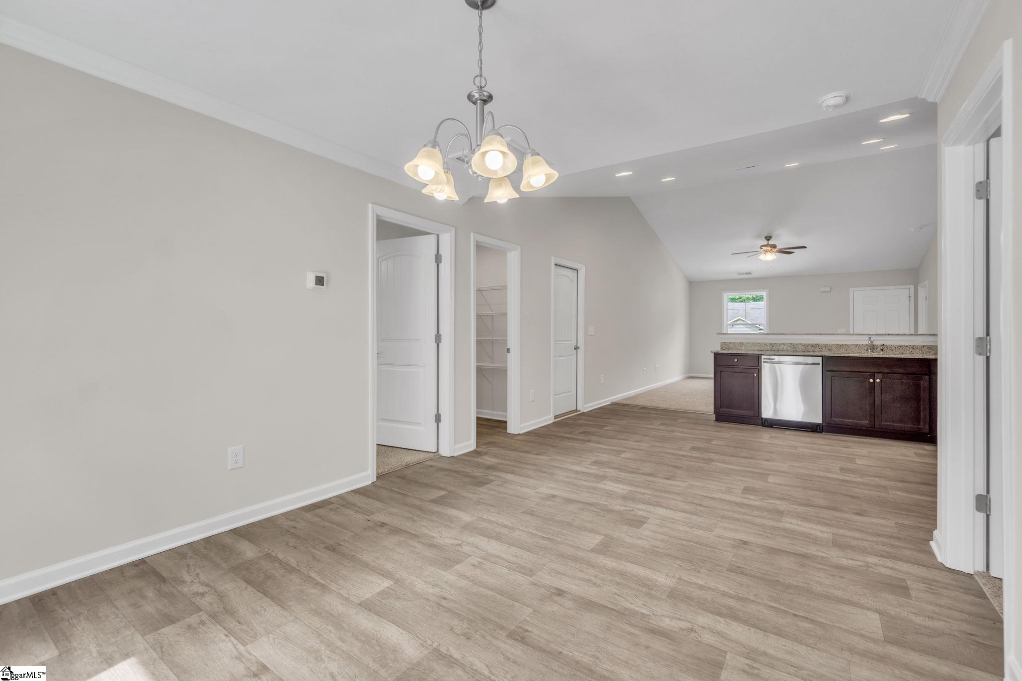 215 Stratford Road Greenville, SC 29605 - Photo 12 of 32 Gallery Image 12